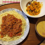 今日の夕飯～ミートスパゲッティ・カレーミルクスープ・カボチャのナッツサラダ
